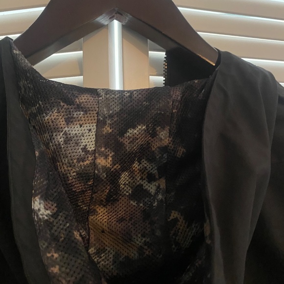 jacket - Picture 3 of 3